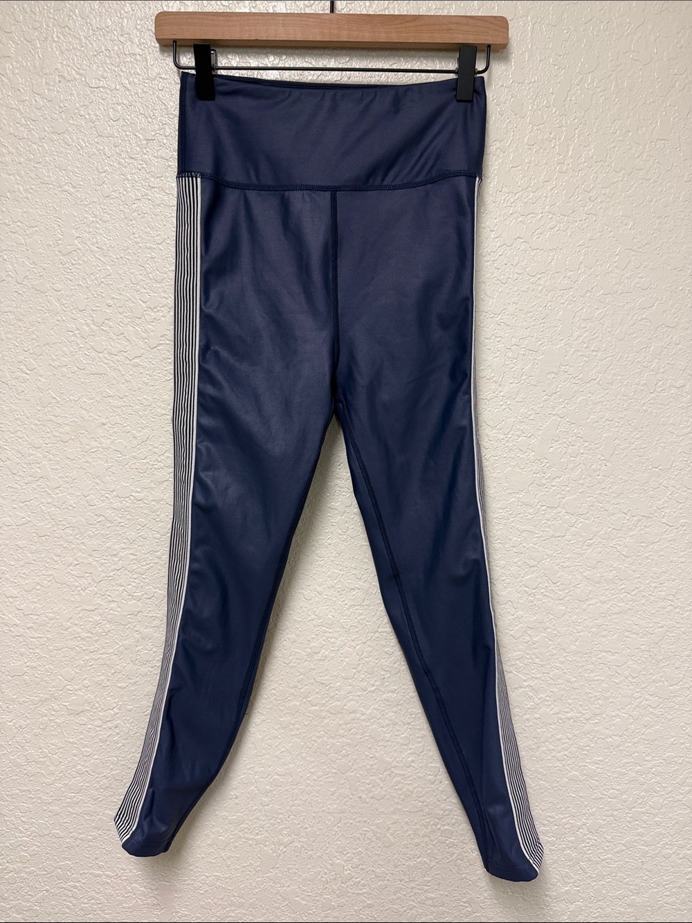 ALLFENIX Navy High-Waist Performance Leggings with Side Stripe Size Medium